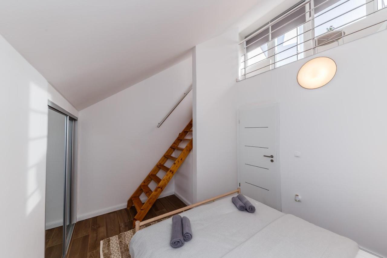Apartment Maestral Сутіван Екстер'єр фото